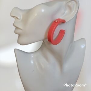 True Vintage 1980s Jumbo Lucite Candy Pink Heart Hoop Earrings